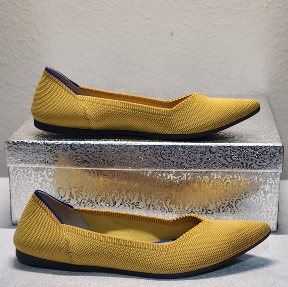 ROTHY'S WOMEN'S SHOES SIZE W7.5 - Picture 1 of 7